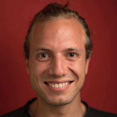 Thumb ticker lg smiling min