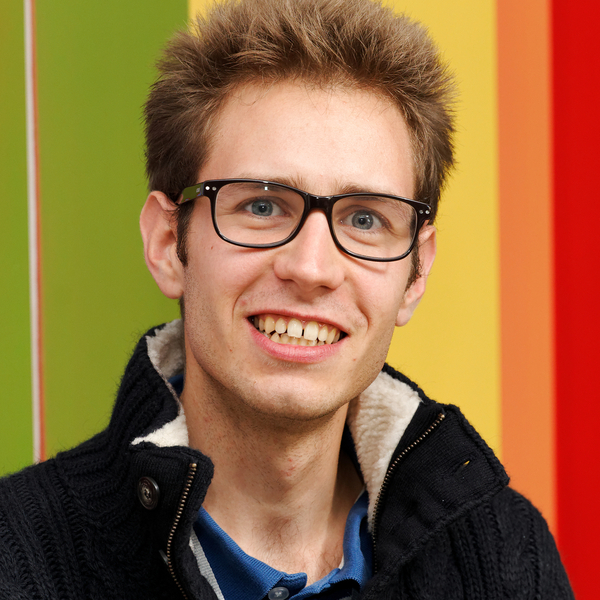 Thumb ticker lg simon gabriel